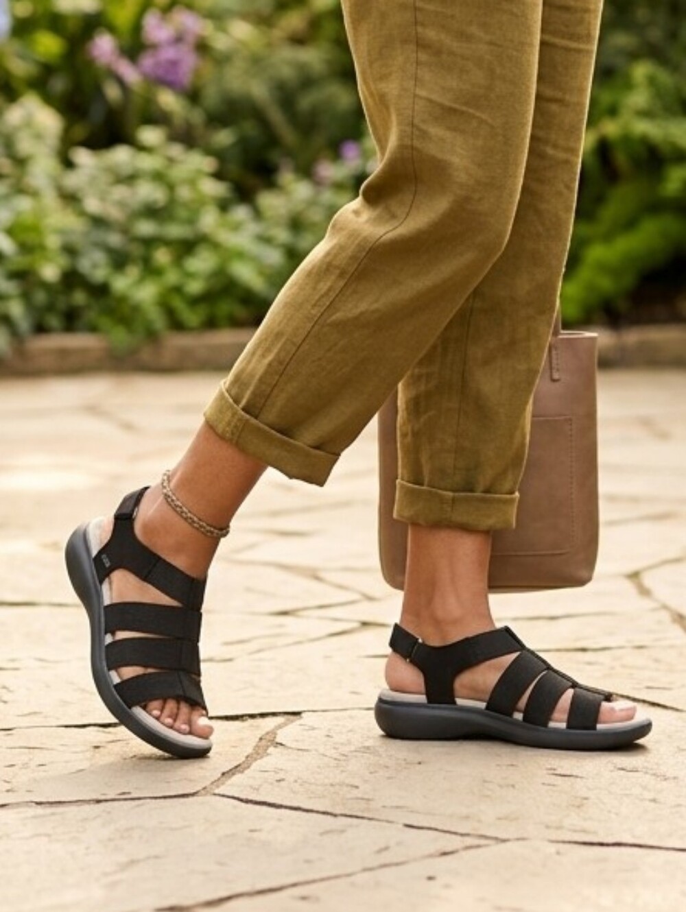 JBU JAMBU Black Morgan Strappy Sandals.